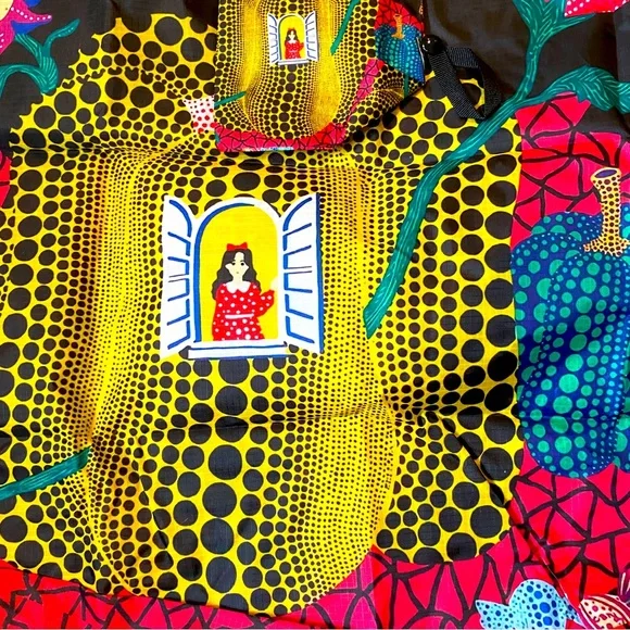 YAYOI KUSAMA LARGE COLORFUL SHOPPER BAG: GIRL LOOKING OUT OF PUMPKIN WINDOW - Picture 6 of 10